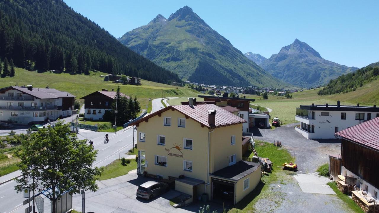 Sonnenkogel Appartement Galtuer Exterior photo